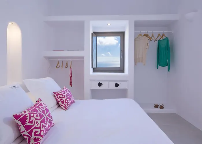 Skyfall - Adults Only Pýrgos