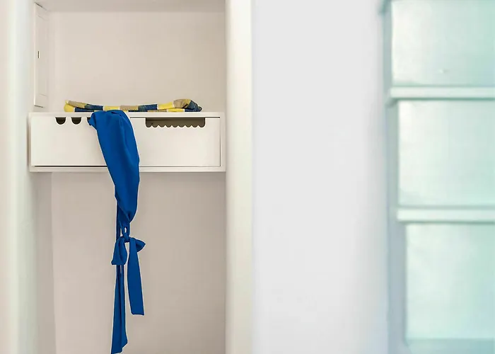 فندق سكايفول سويتس - للأشخاص البالغين فقط Pýrgos