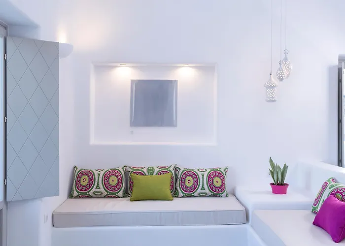 سكايفول سويتس - للأشخاص البالغين فقط