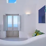 Skyfall - Adults Only Pýrgos