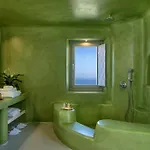 Skyfall - Adults Only 5* Pýrgos