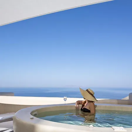 Skyfall - Adults Only 5* Pýrgos