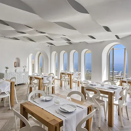 Hotel Skyfall - Adults Only Pýrgos