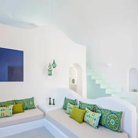 Skyfall - Adults Only 5* Pýrgos