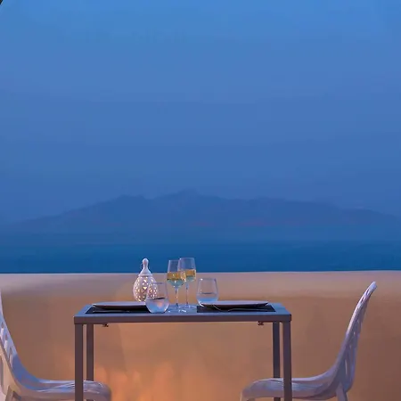 Skyfall - Adults Only Pýrgos
