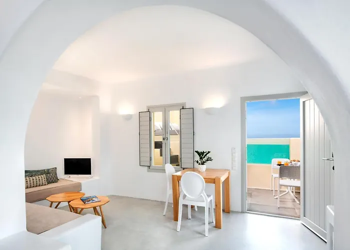 Hotel Skyfall - Adults Only