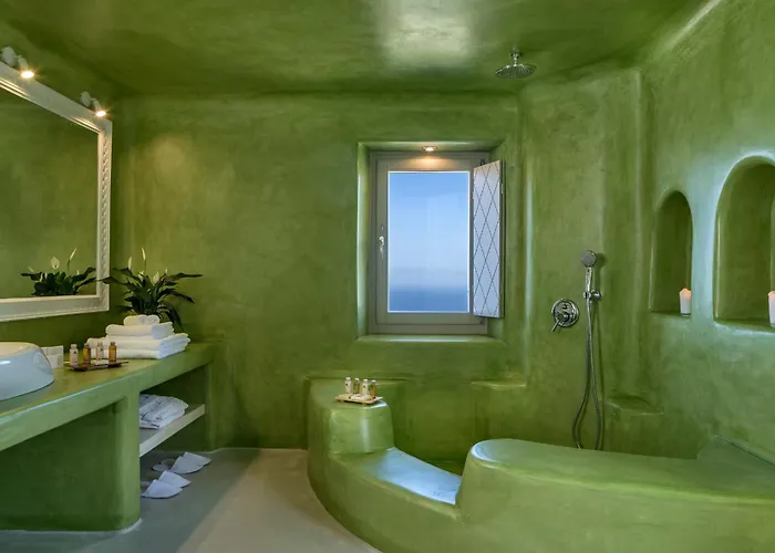 Skyfall - Adults Only 5* Pýrgos